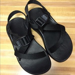 NEW never worn size 6 black Chaco sandals: Chacos